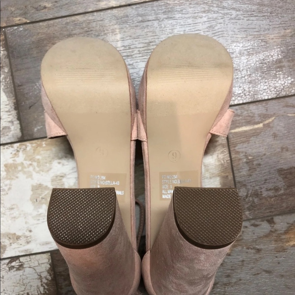 Heels - Picture 3 of 5